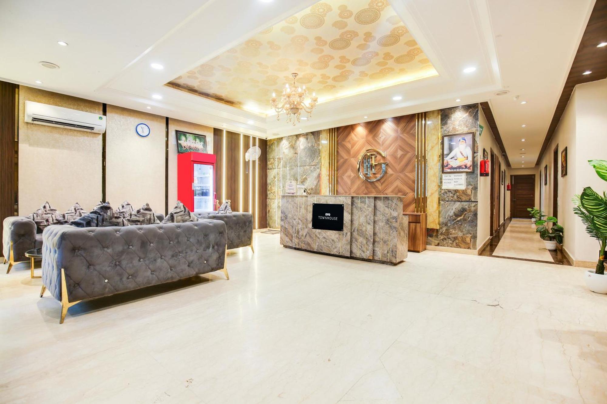 Super Townhouse Grand Fortune Amritsar Eksteriør bilde