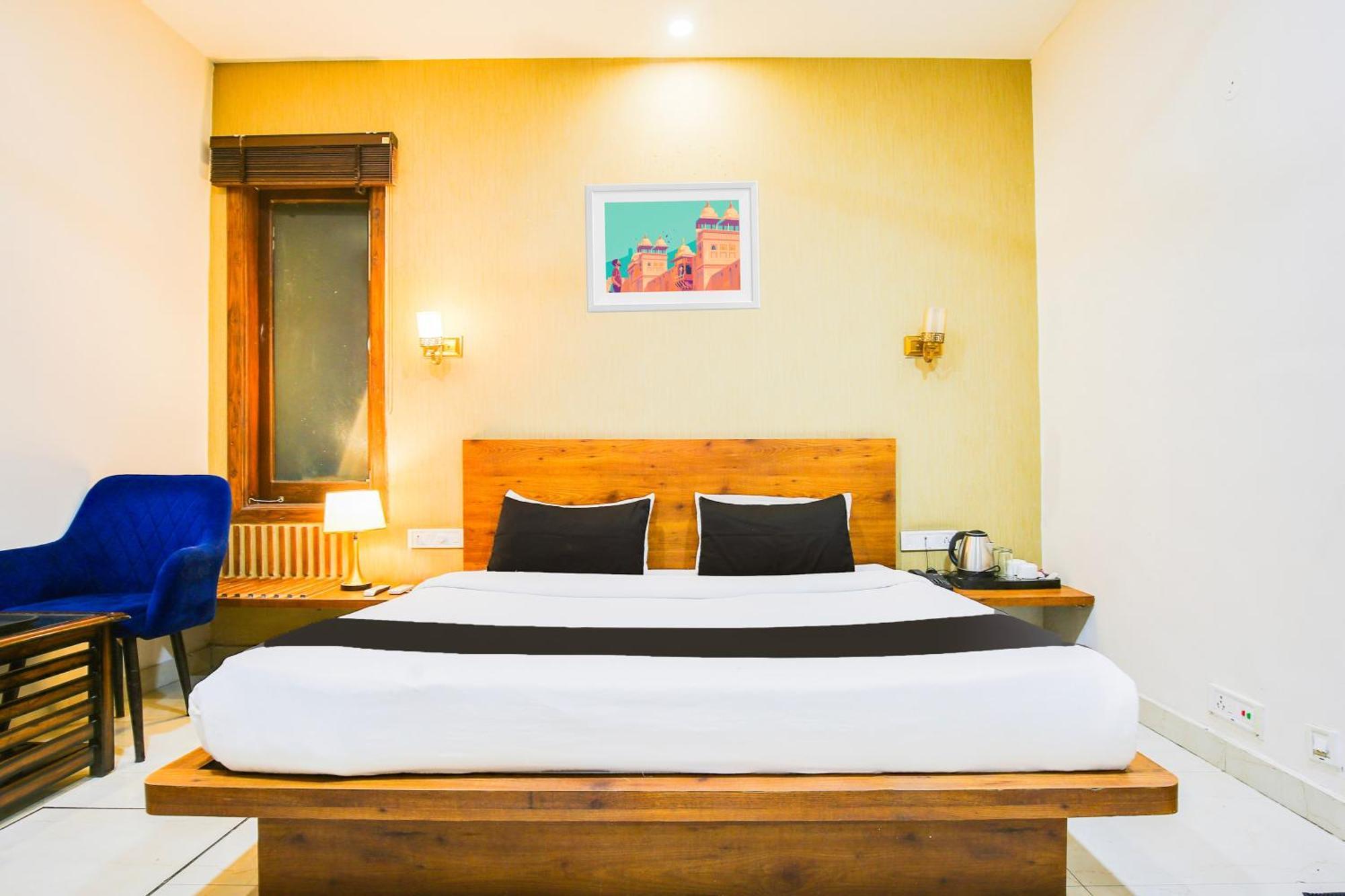 Super Townhouse Grand Fortune Amritsar Eksteriør bilde