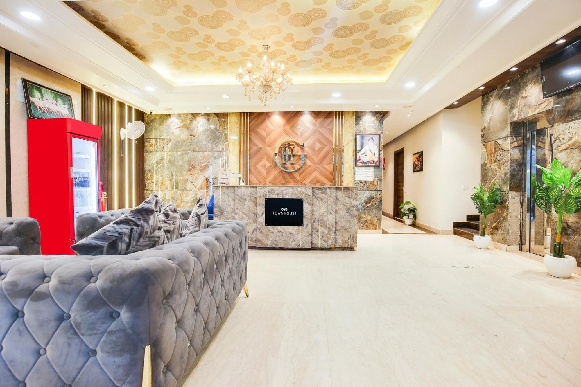 Super Townhouse Grand Fortune Amritsar Eksteriør bilde